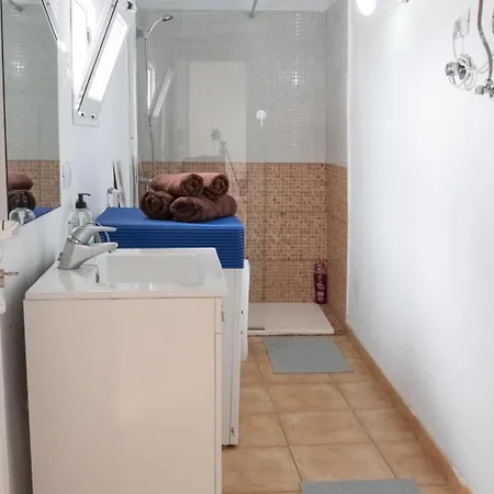 En Palmas Cerca De Vegueta Con Vistas Appartement